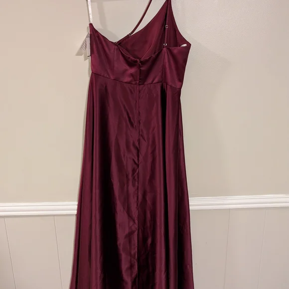 David's Bridal Wine One Shoulder Satin Dress Size 14 - Picture 6 of 7